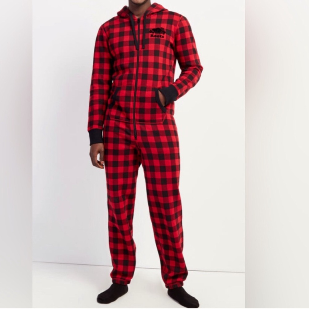 🦫 Roots women’s buffalo plaid onesie